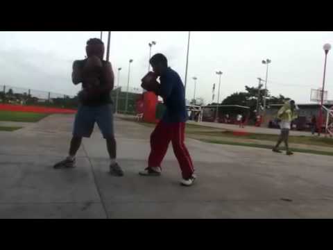 Guanteo con el marrito 4round