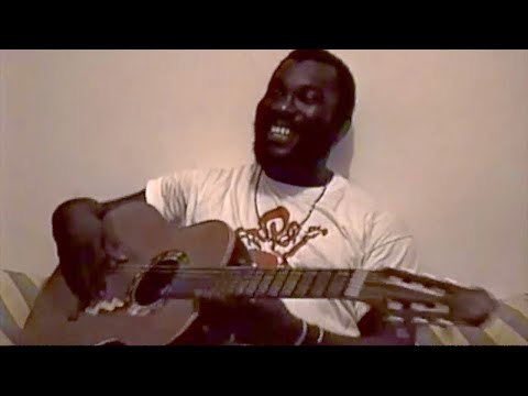 Lazzo Matumbi em casa 1991 "Alegria da Cidade"