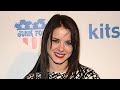 The Lovely Laura Slade Wiggins Looks Cute In A Sexy Dress Whilst Posing For Paparazzi On Red Carpet