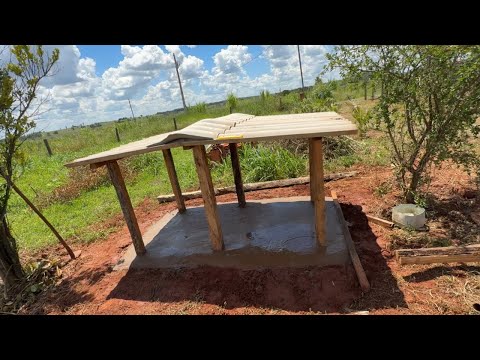 Finishing building the chicken coop 🐕 | Making new nests for the chickens