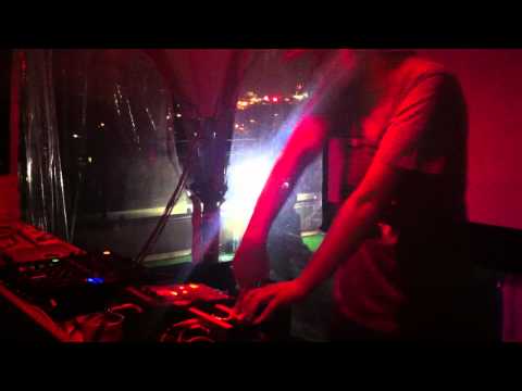 DZA , live @ RAD BBQ 2011