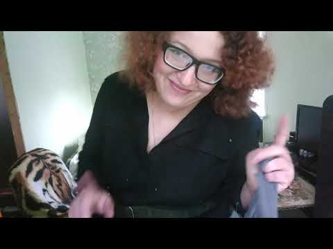 Примерка колготок. Ноги в черных колготках. Лайфха́к . Как сделать чулки из старых колготок.