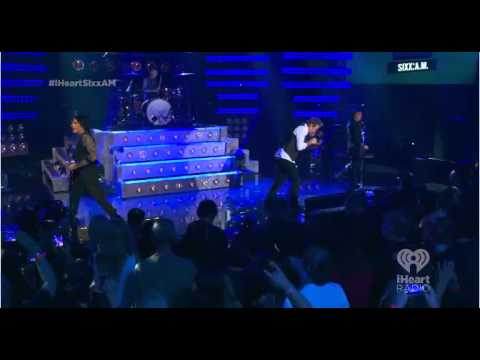 Sixx: A.M. - Stars (Live)
