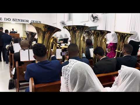 Hino 425 “Cristo supremo”