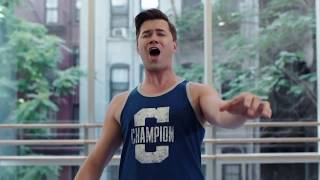 Andrew Rannells singing &#39;Let me be your star&#39;
