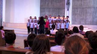 preview picture of video 'Coro scuola elementare Sacrocuore.  Chiesa S. Antonino 2012'
