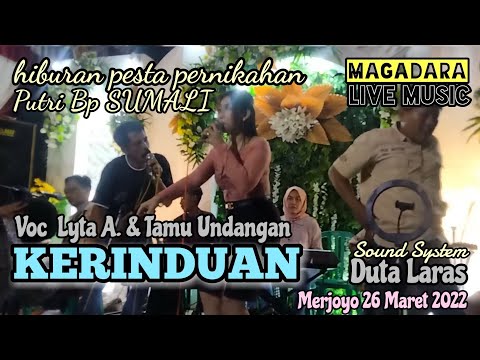 Tamu Undangan duet brsm Lita Agustin dlm rangka pesta pernikahan