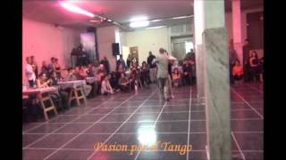 CRISTINA SOSA y DANIEL NACUCCHIO bailando el tango LOCA en FLOREAL MILONGA