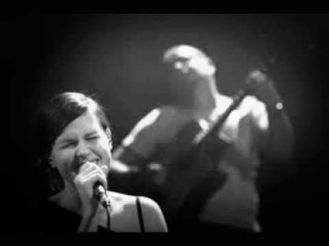 Micromusic-Świat Oddala Się Ode Mnie