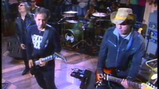 VIPER - Living For The Night / Rebel Maniac ( Altas Horas / Reunion ) .