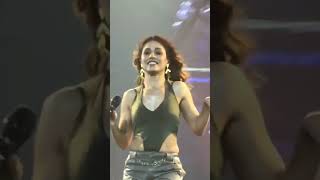 Girls Like To Swing | Sunidhi Chauhan | Live | Tacit Secrets #india #bollywood #sunidhichauhan
