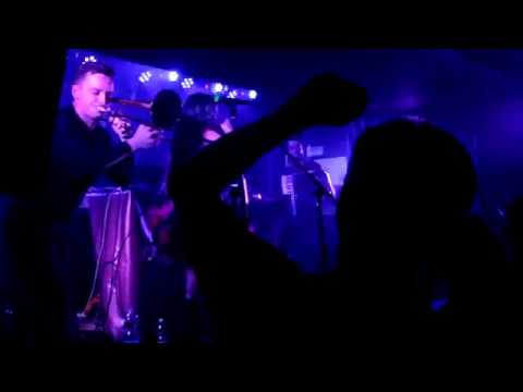 MoveBreakers - Music Train (live HD @ Rock Café Prague)