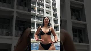 bikini TikTok be like...