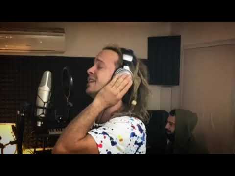 Hugo Otto & The Same Song Band - Who's a Friend [Back to the Streets Riddim]