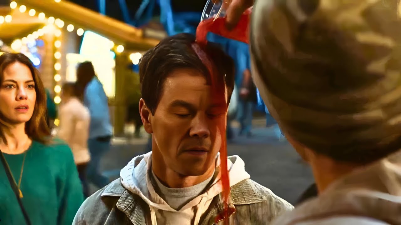 VALENTÕES O HUMILHAM NA FRENTE DA ESPOSA SEM SABER QUE ELE É UM EX-ASSASSINO DE ELITE