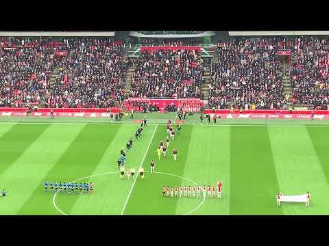 Opkomst voor de wedstrijd met vuurwerkshow (Ajax-Feyenoord)