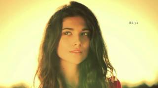 Shakira  -  Hay Amores