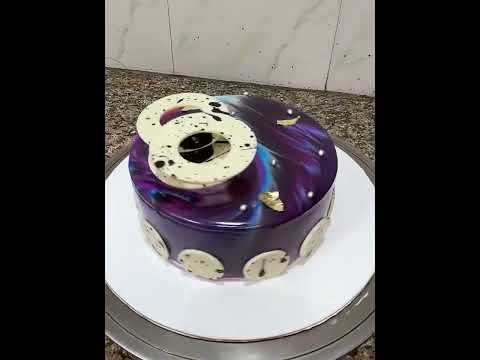 Decoração com arabesco e glaçagem