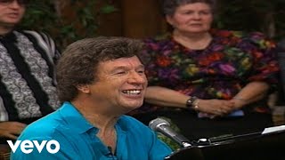 Bill &amp; Gloria Gaither - Through It All (Live)