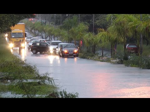 Segunda pancada de chuva prejudica o trânsito de Rio Claro