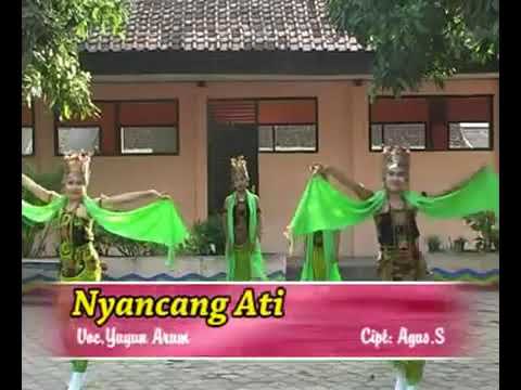 Gandrung  nyancang  Ati