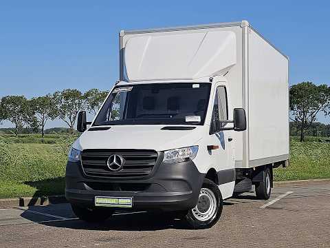 Mercedes-Benz Sprinter video thumbnail
