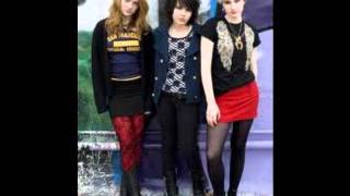 everybody else lyrics by care bears on fire