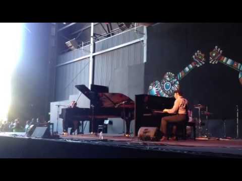 Boogie Woogie Piano with 8 hands!