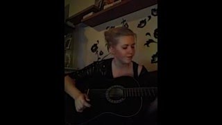 Jenni - Lumessakahlaajat (Timo Rautiainen &amp; Trio Niskalaukaus cover)