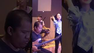 Download lagu Ketika Live Tanpa Ngulik lagunya//Gitaris Tunanetra #gitaris #tunanetra #guitar @MAS_GUNDUL mp3