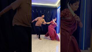 Download lagu Sandhe poddula kaada ❤️❤️#megastarchirajeevi #chiruhits #trending #oldsongs #viralvideo #ytshorts mp3