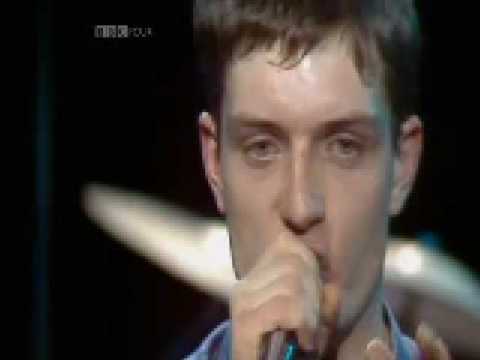 Members of Joy Division talk about Ian Curtis's Dancing (lost in music)