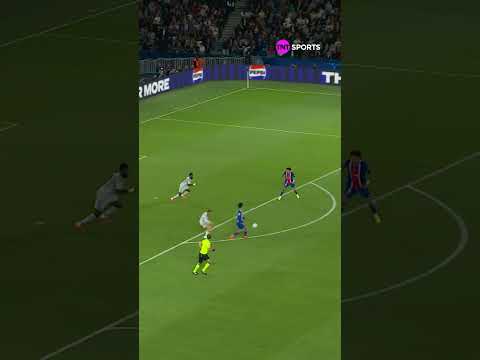 É ATÉ DIFÍCIL ACOMPANHAR A VELOCIDADE DO ATAQUE DO PSG! MAIS UM GOL DO DEMBÉLÉ NA CHAMPIONS #shorts