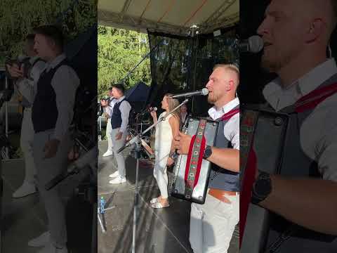 Huncúti - naživo z koncertu - Ľudia nie sú zlí (IMT Smile) - cover #shorts