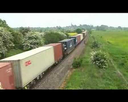 220010 and 66516 on 4M61, 13:00, Southampton - Trafford Park