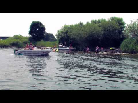 Bootsfahrt auf der Weser bei Sommerhitze