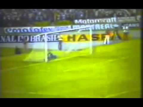 Quase golaço de Éder contra o America em 1983