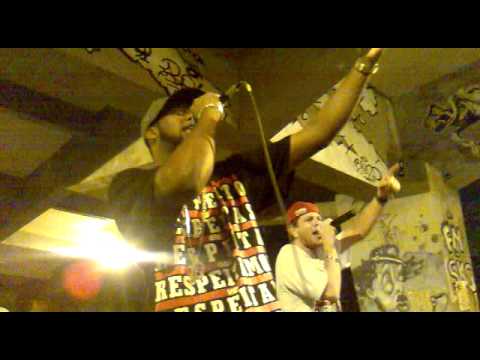 Mc Destro ft Pedro DDG pocket show no duelo de m'cs 16/12/2011