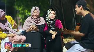 Download lagu SIAPIN TISU ! LAGU GALAU INI BIKIN WANITA CANTIK BAPER Taxi   Hujan Kemarin Sedih    Gitar Prank mp3