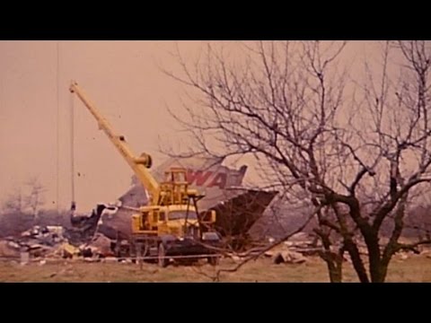 Crash of TWA Flight 128 on approach to Greater Cincinnati Airport on Nov. 20, 1967