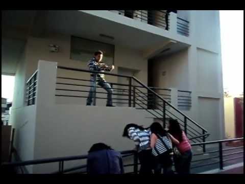 comercial del año .. porque les atrae como moscas a la miel