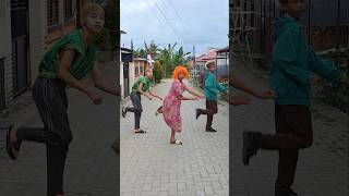 Download lagu Mama dancing fast makes me laugh 🤣🔥 mp3 Download lagu Mama dancing fast makes me laugh 🤣🔥 mp3
