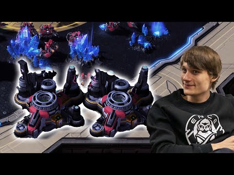 Serral Struggles With GUMIHO's Double armory | Serral (Z) vs Gumiho (T)