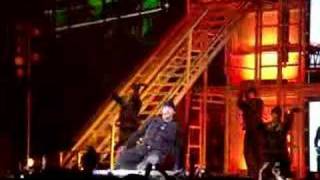 Chris Brown - Gimme That Live at Chicago Dec 07/2007