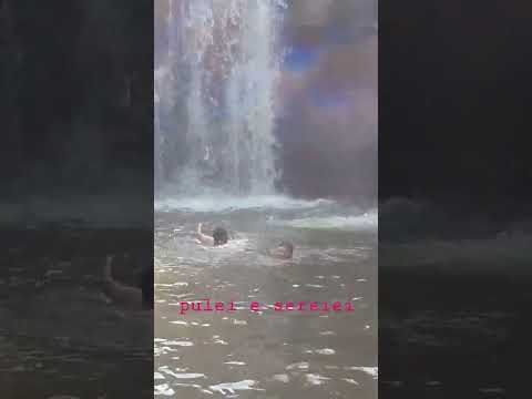 Pulei e sereiei! 🧜‍♂️ Pulo na Cachoeira em Luiziana - PR (2019)