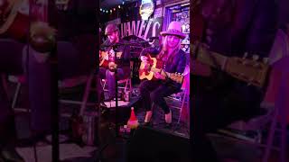 Uninvited - Sunny Sweeney