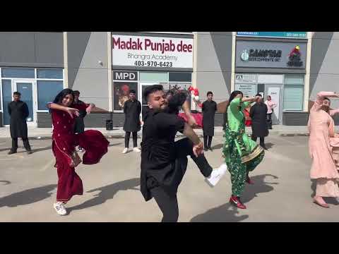 Madak Punjab Dee || Bhangra || Bull Walk kabir sandhu