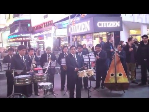 LOS INTERNACIONALES ASES DE HUAYUCACHI EN NEW YORK-MANHATTAN