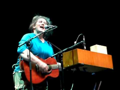 Kathy McCarty - Living Life (live)