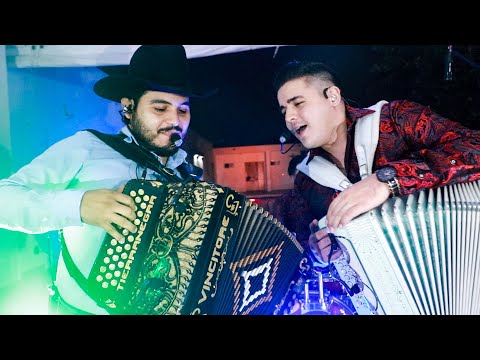 Arboles de la barranca - Los Tercos Ft. Carlos y Jose Jr.